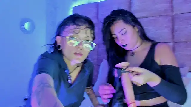 CaliferAndAurora online show from March 30, 3:51 am