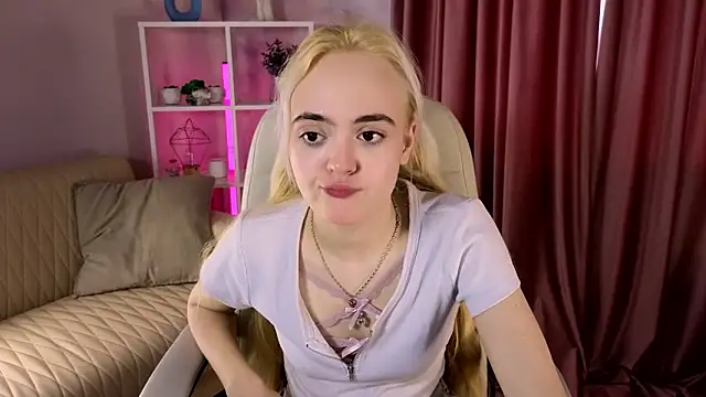 Snapshot of Bambi_Bloom chatting on March 3, 5:46 am Bambi Bloom online show from March 3, 5:46 am