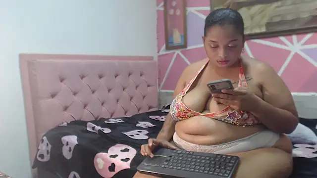 Doll rihana online show from April 15, 9:26 pm