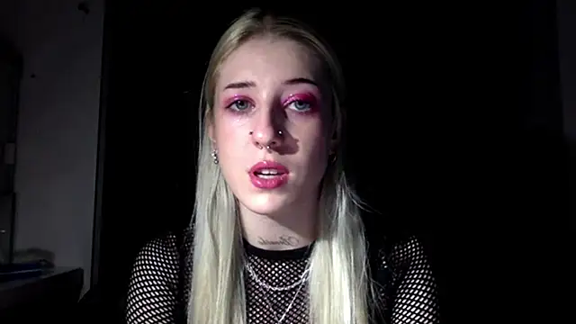 EmmyWet online show from March 18, 8:23 pm