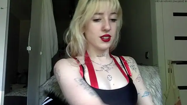 Snapshot of EmmyWet chatting on May 14, 3:41 pm EmmyWet online show from May 14, 3:41 pm