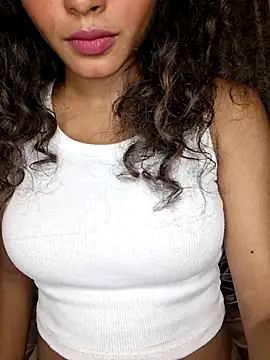 Snapshot of Akni_ chatting on May 20, 6:47 pm Akni online show from May 20, 6:47 pm
