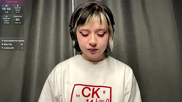 AueshaSimon online show from March 16, 9:02 am