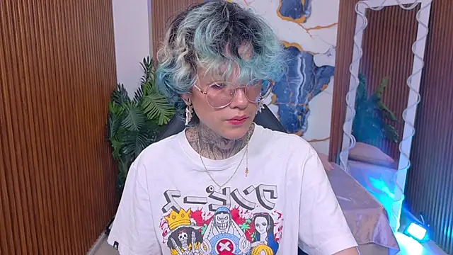 Snapshot of Lyra_tay chatting on June 10, 7:24 pm Lyra tay online show from June 10, 7:24 pm