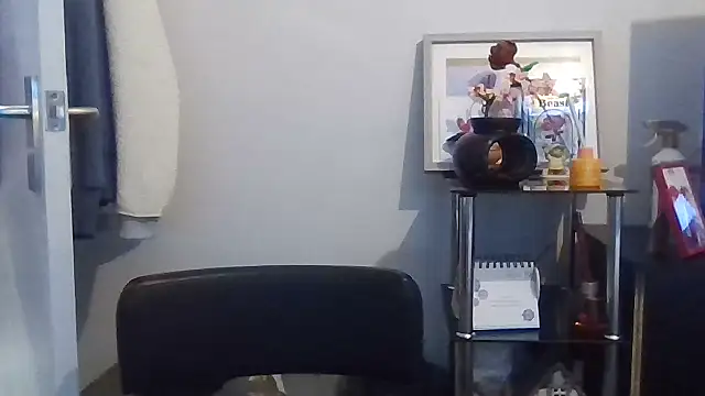 Snapshot of StaceyXOXO chatting on April 19, 10:25 am StaceyXOXO online show from April 19, 10:25 am