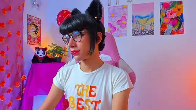 Madeline 21 online show from March 30, 5:08 am