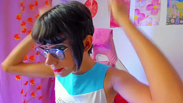 Madeline 21 online show from April 9, 12:10 pm