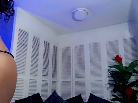 Naishadollsexy online show from March 4, 1:39 pm