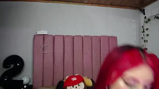 SaraLjordad online show from April 27, 7:45 pm