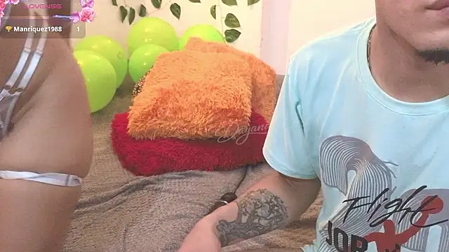 DayandDesire online show from March 25, 5:02 am