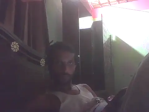 Snapshot of boykingno11 chatting on April 5, 7:33 pm boykingno11 online show from April 5, 7:33 pm