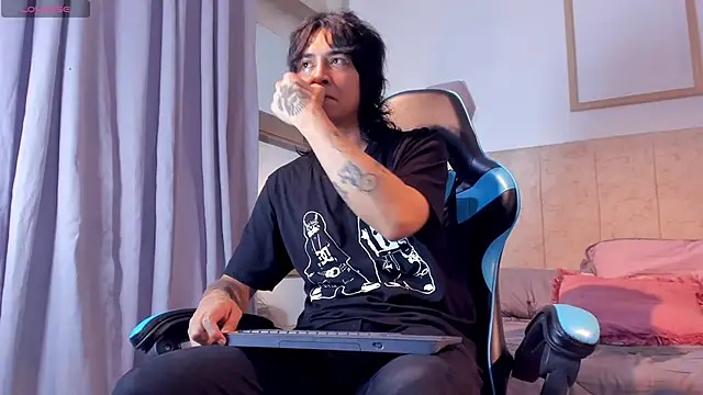 Snapshot of so_pop chatting on February 27, 2:06 pm so pop online show from February 27, 2:06 pm