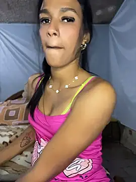 Snapshot of FlorSalvaje_ chatting on May 13, 12:52 am FlorSalvaje online show from May 13, 12:52 am