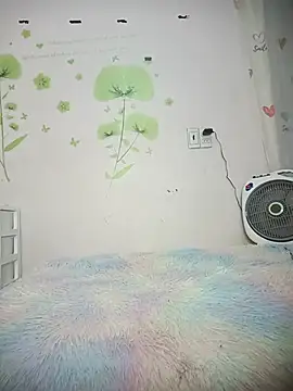 Snapshot of Meow_cute chatting on June 29, 3:23 pm Meow cute online show from June 29, 3:23 pm