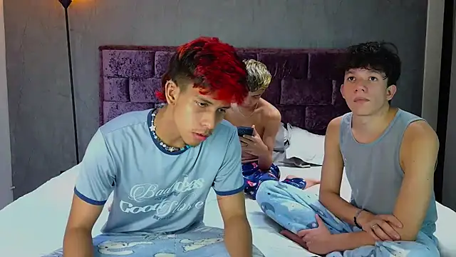 Bryan Santos z online show from April 20, 8:43 pm