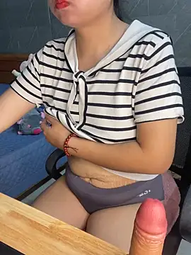 Lisa Sweet86 online show from April 11, 11:53 pm