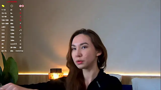 Snapshot of EmilyGray__ chatting on April 18, 7:01 am EmilyGray online show from April 18, 7:01 am