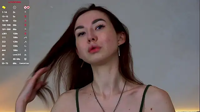 Snapshot of EmilyGray__ chatting on April 29, 7:01 am EmilyGray online show from April 29, 7:01 am