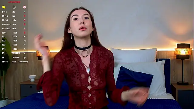Snapshot of EmilyGray__ chatting on May 1, 7:24 am EmilyGray online show from May 1, 7:24 am