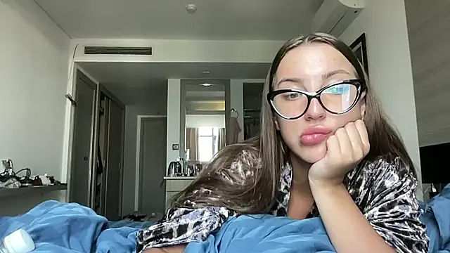 Kit kata online show from April 9, 2:11 am