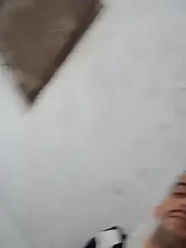 Snapshot of ROLAOO069 chatting on March 4, 5:46 am ROLAOO069 online show from March 4, 5:46 am