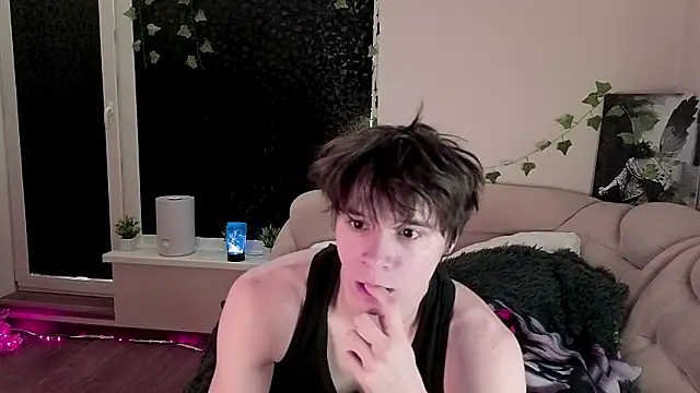 AnthonyCuutie online show from March 27, 8:20 am