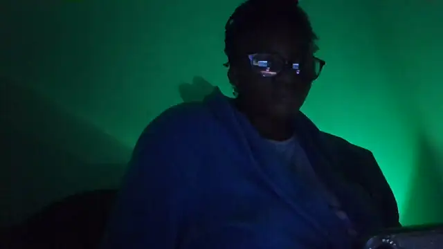 Snapshot of SexyGemBeauty chatting on March 1, 4:25 am SexyGemBeauty online show from March 1, 4:25 am