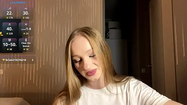 Anika Socutehe online show from June 3, 10:15 pm