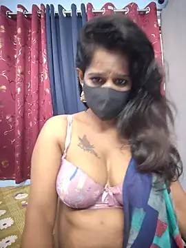 Snapshot of Tinaa_baby chatting on July 11, 3:20 am Tinaa baby online show from July 11, 3:20 am