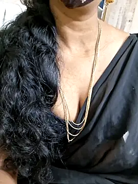 Snapshot of AnushaTelugu chatting on June 23, 6:44 am AnushaTelugu online show from June 23, 6:44 am