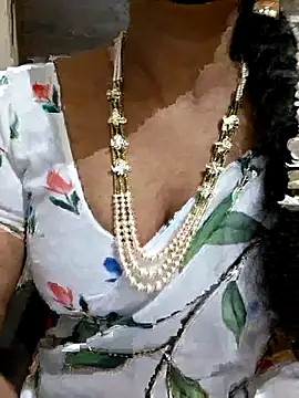 Snapshot of AnushaTelugu chatting on June 27, 6:46 pm AnushaTelugu online show from June 27, 6:46 pm