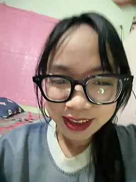 Snapshot of Leeeeiu chatting on June 30, 3:24 pm Leeeeiu online show from June 30, 3:24 pm