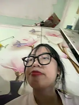 Snapshot of Leeeeiu chatting on July 26, 3:08 pm Leeeeiu online show from July 26, 3:08 pm