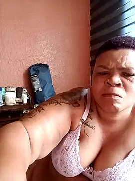 Snapshot of BabeCharmmie chatting on March 3, 9:15 am BabeCharmmie online show from March 3, 9:15 am