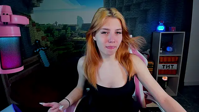 RosaFowler online show from March 23, 9:24 am