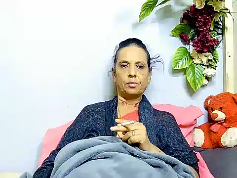 Snapshot of Hot_queen58 chatting on June 14, 5:09 am Hot queen58 online show from June 14, 5:09 am
