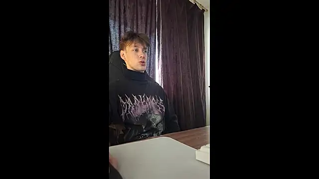 Snapshot of Huly_Entertainment chatting on February 28, 11:33 am Huly Entertainment online show from February 28, 11:33 am