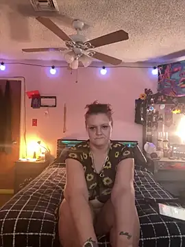 Snapshot of LoveMohr24 chatting on March 3, 6:47 pm LoveMohr24 online show from March 3, 6:47 pm