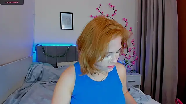 DellaRows online show from April 7, 5:30 am