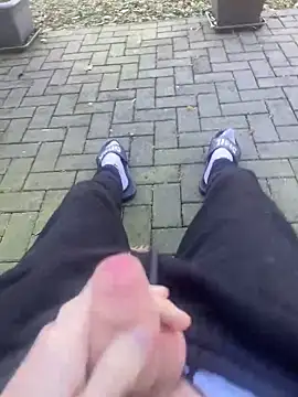 Snapshot of MBigDickTeen chatting on March 3, 2:12 pm MBigDickTeen online show from March 3, 2:12 pm