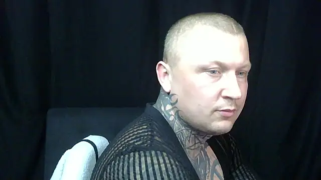 Snapshot of devilWithTats chatting on April 23, 12:29 pm devilWithTats online show from April 23, 12:29 pm