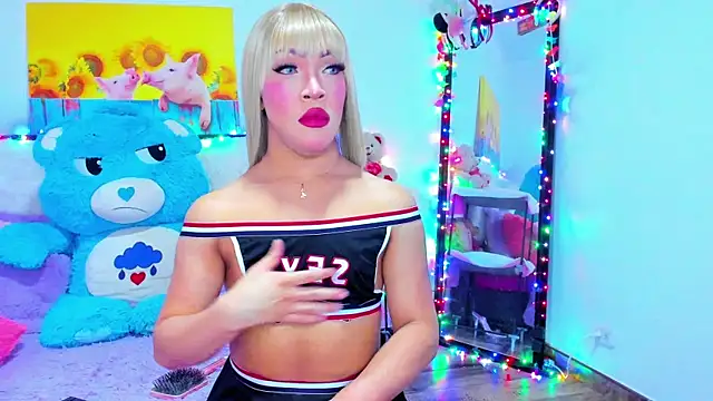 Snapshot of Dulce_Fabiana_ chatting on March 2, 8:59 pm Dulce Fabiana online show from March 2, 8:59 pm