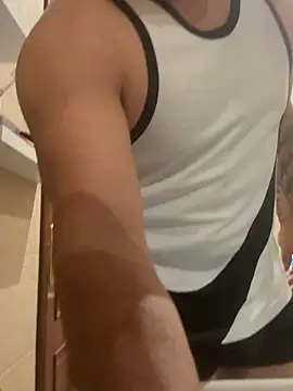 alexandeerr1986 online show from April 13, 6:02 pm