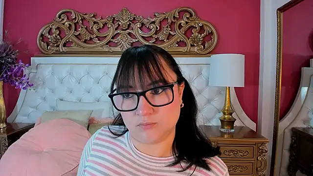 AllyRoux online show from April 20, 11:46 am