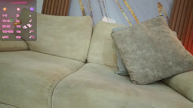 Snapshot of EsmeraldaGracee chatting on July 13, 7:05 pm EsmeraldaGracee online show from July 13, 7:05 pm