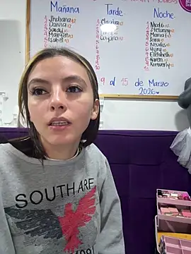   Nahomy online show from March 12, 11:49 am