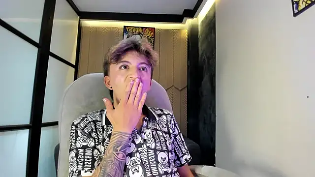 ManuelPiper  online show from March 2, 8:37 pm