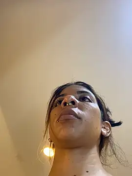 VioletaHills  online show from April 15, 1:07 pm