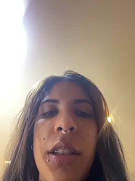 Snapshot of VioletaHills_ chatting on April 23, 12:40 pm VioletaHills online show from April 23, 12:40 pm