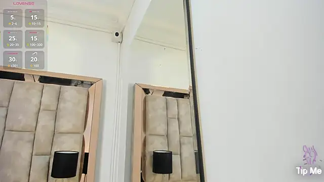 Titan Moreno  online show from March 26, 12:00 pm